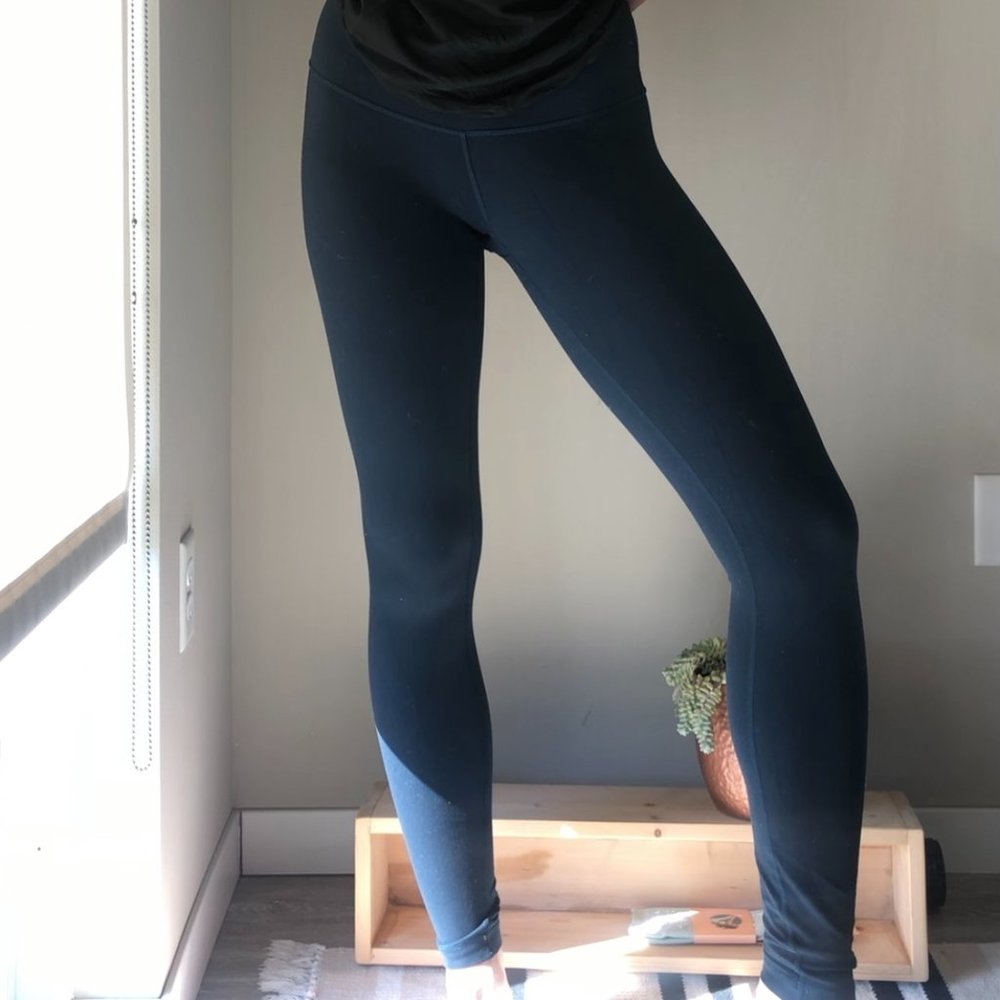 Lulu Lemon Wunder Under Navy Blue 28"